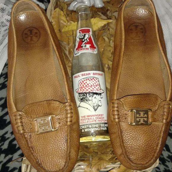 Tory Burch Shoes - Tory Burch Tan Leather Loafers EUC Size 10